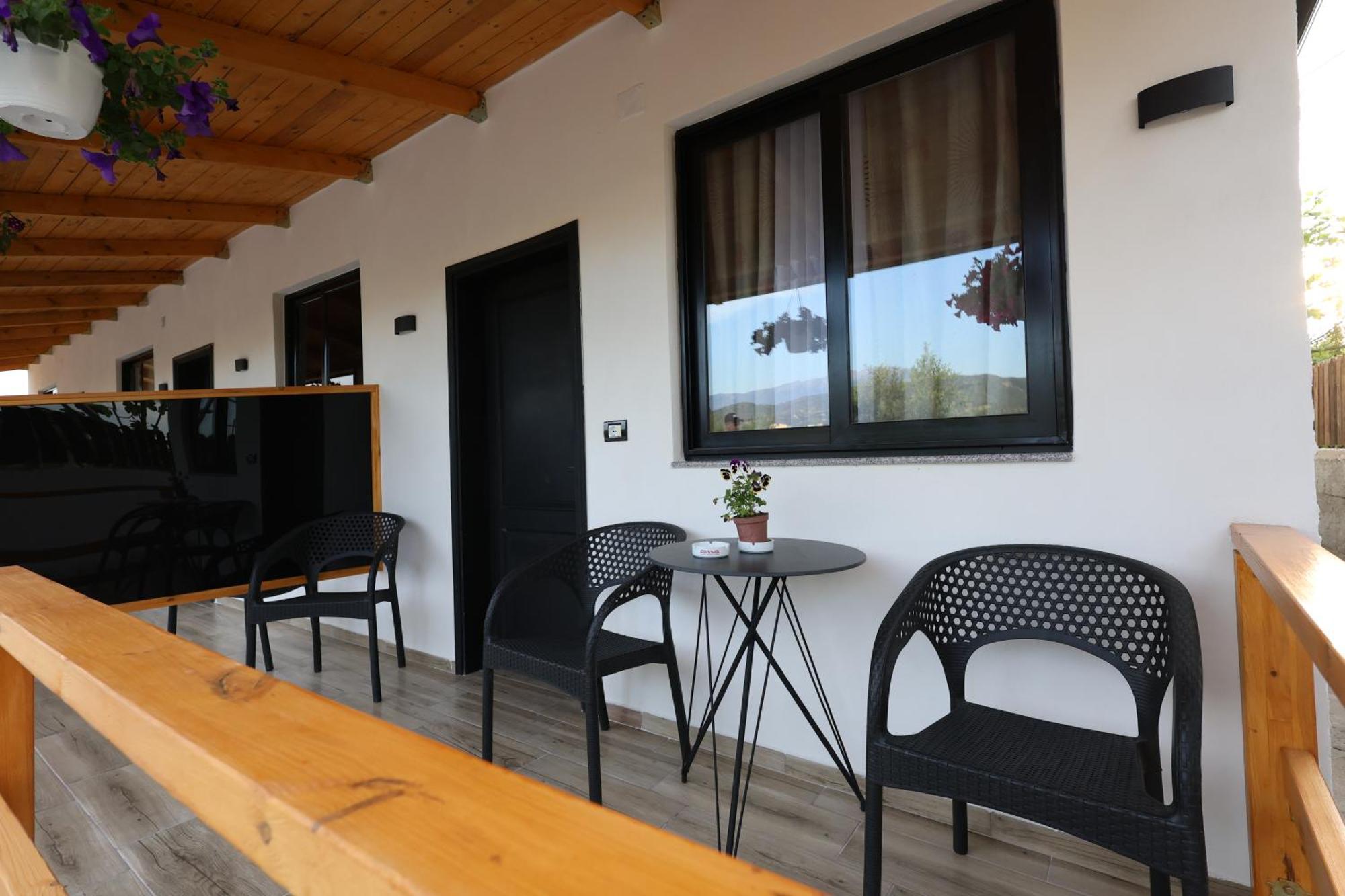Olive Oasis Studio Berat Eksteriør billede